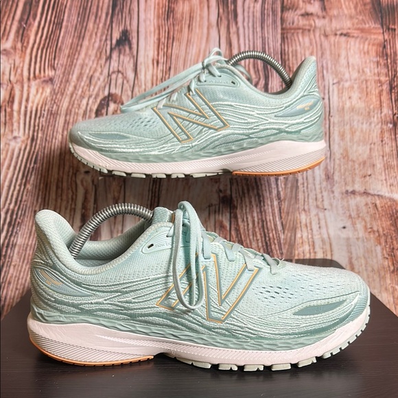 New Balance Shoes - New Balance Fresh Foam 860 Sneakers Womens Sz 11